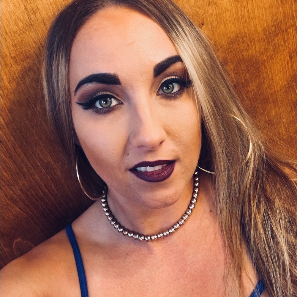 Meet your Posher, Brittani